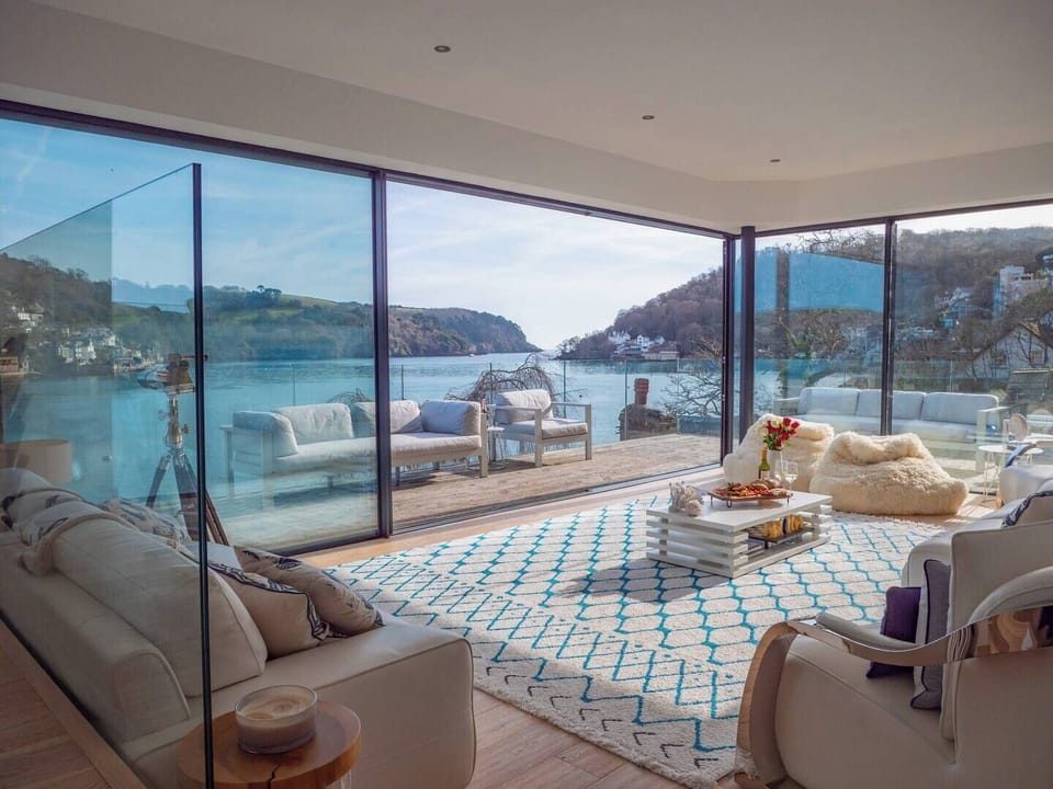 Spectacular lounge view