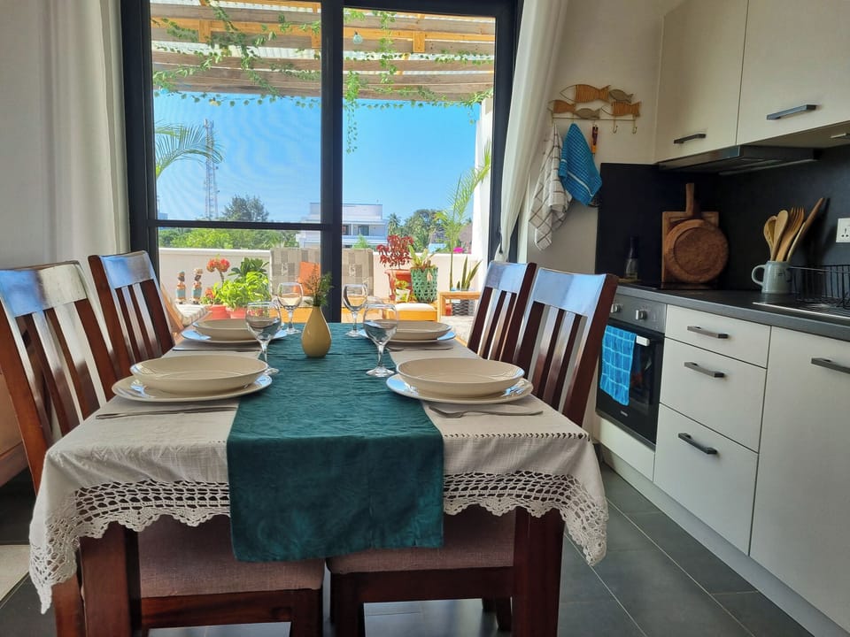intimate four seater dining area 