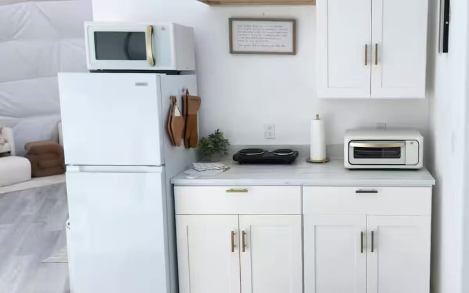 Kitchenette- microwave, refrigerator, freezer, coffee maker, air fryer/toaster