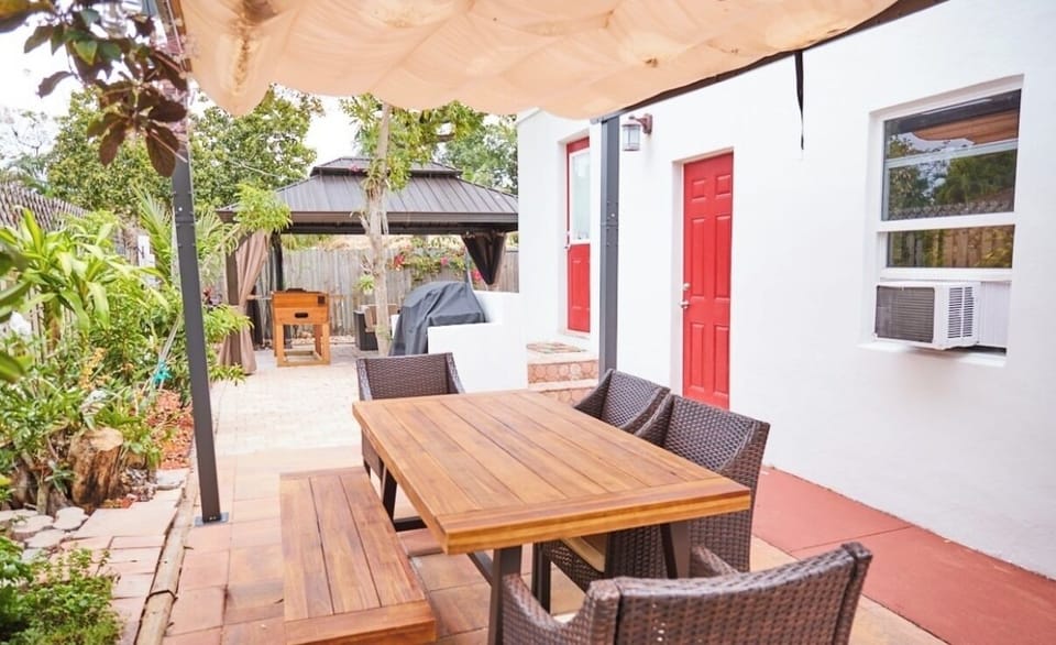 Outdoor dining