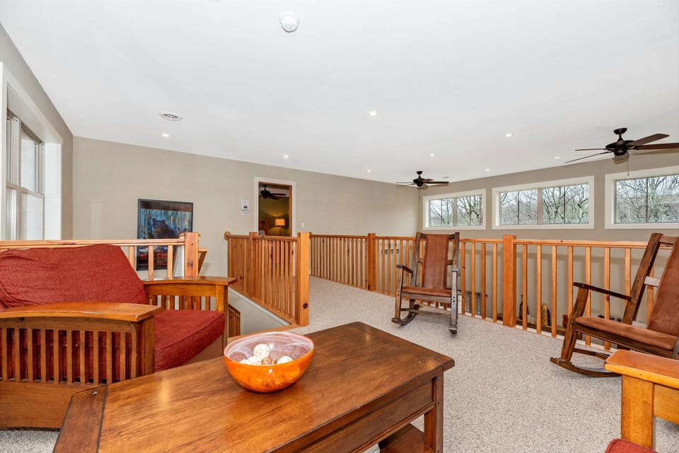 Upper floor sitting room