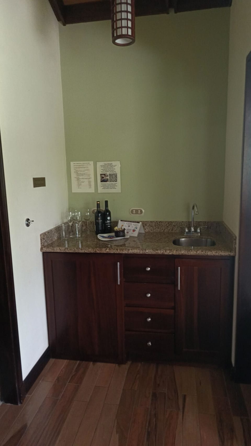 Mini bar/ Wine Selection