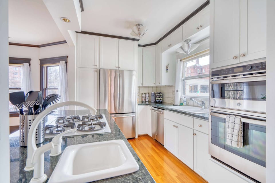 Kitchen sink and prep space.