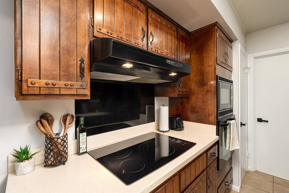 Fully stocked kitchen