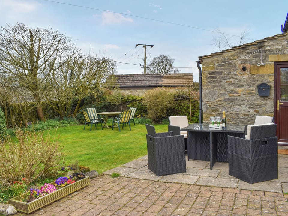 Terrace | Sunnyside Cottage, Grassington