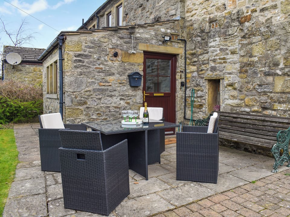 Terrace | Sunnyside Cottage, Grassington