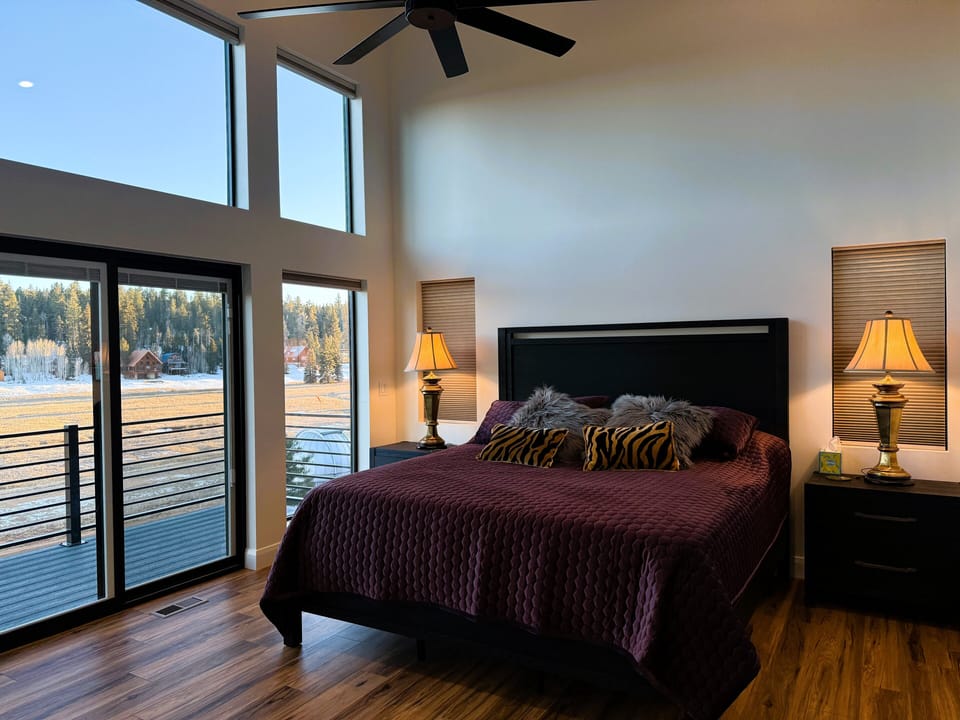 Master bedroom - king size bed with private balcony!