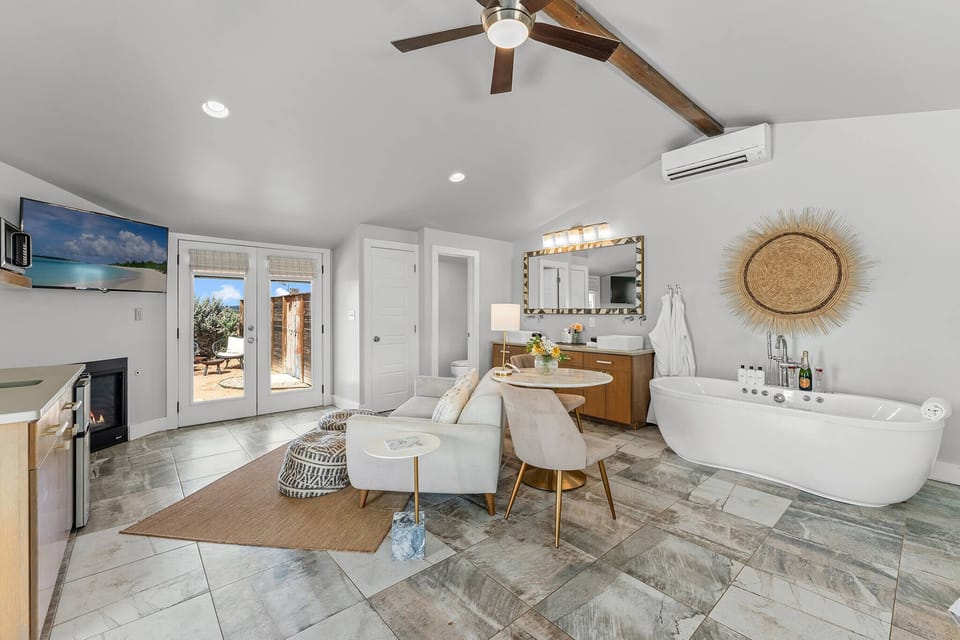 This thoughtfully designed studio brings everything you need under one cozy roof. From the plush king bed to the open layout, every corner invites rest, relaxation, and a deep breath of Texas hill country calm.