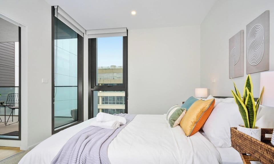 Clean and comfy bedroom (Queen size) 