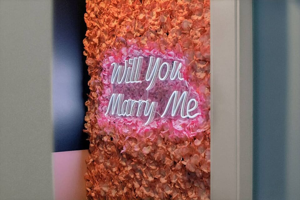 Will you marry me Neon Sign