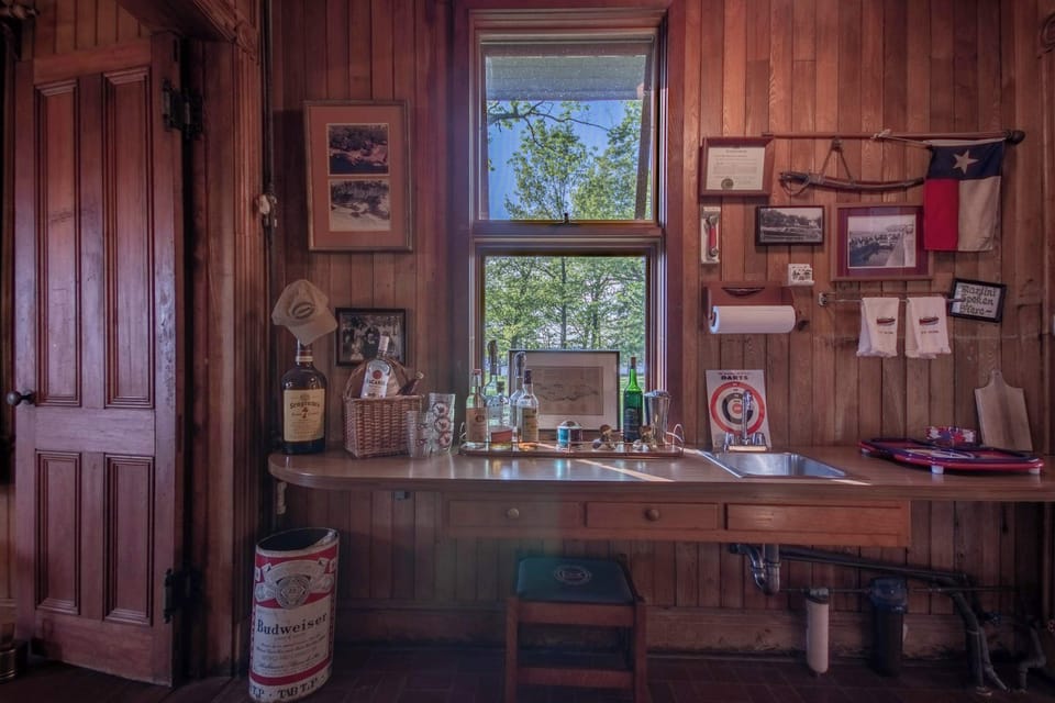The Bar – A former butler’s pantry turned wet bar, the perfect prelude to an evening on the breezeway.