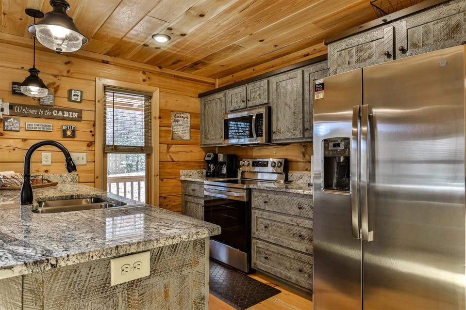 Fully Stocked Kitchen