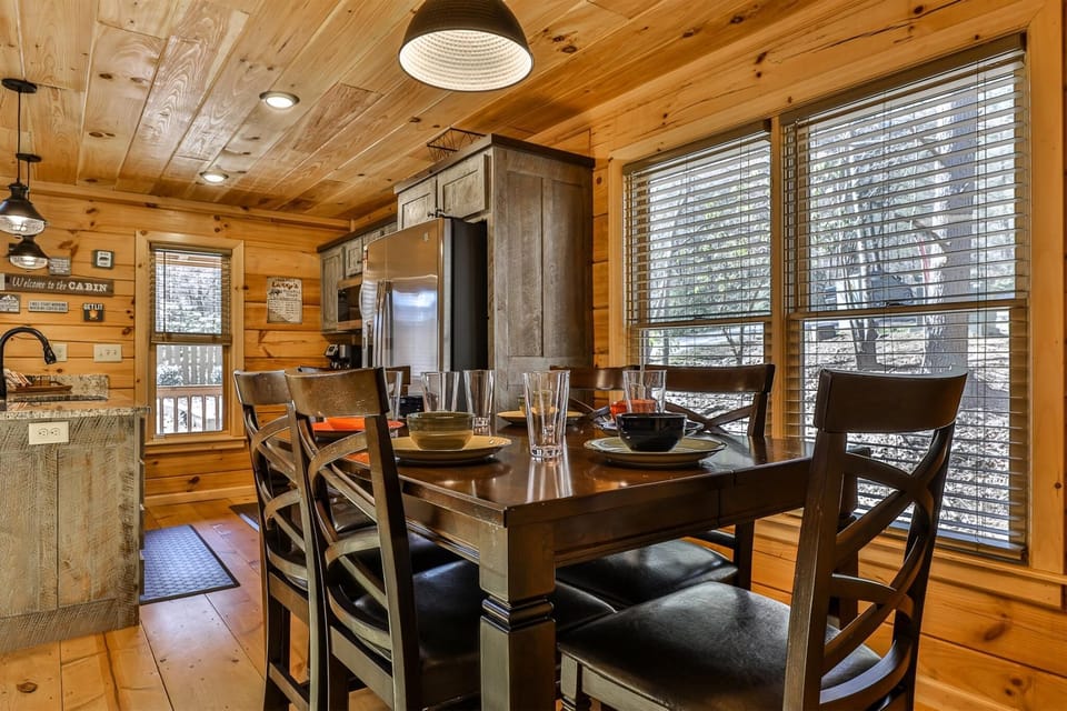 Dining Room Seating Area 