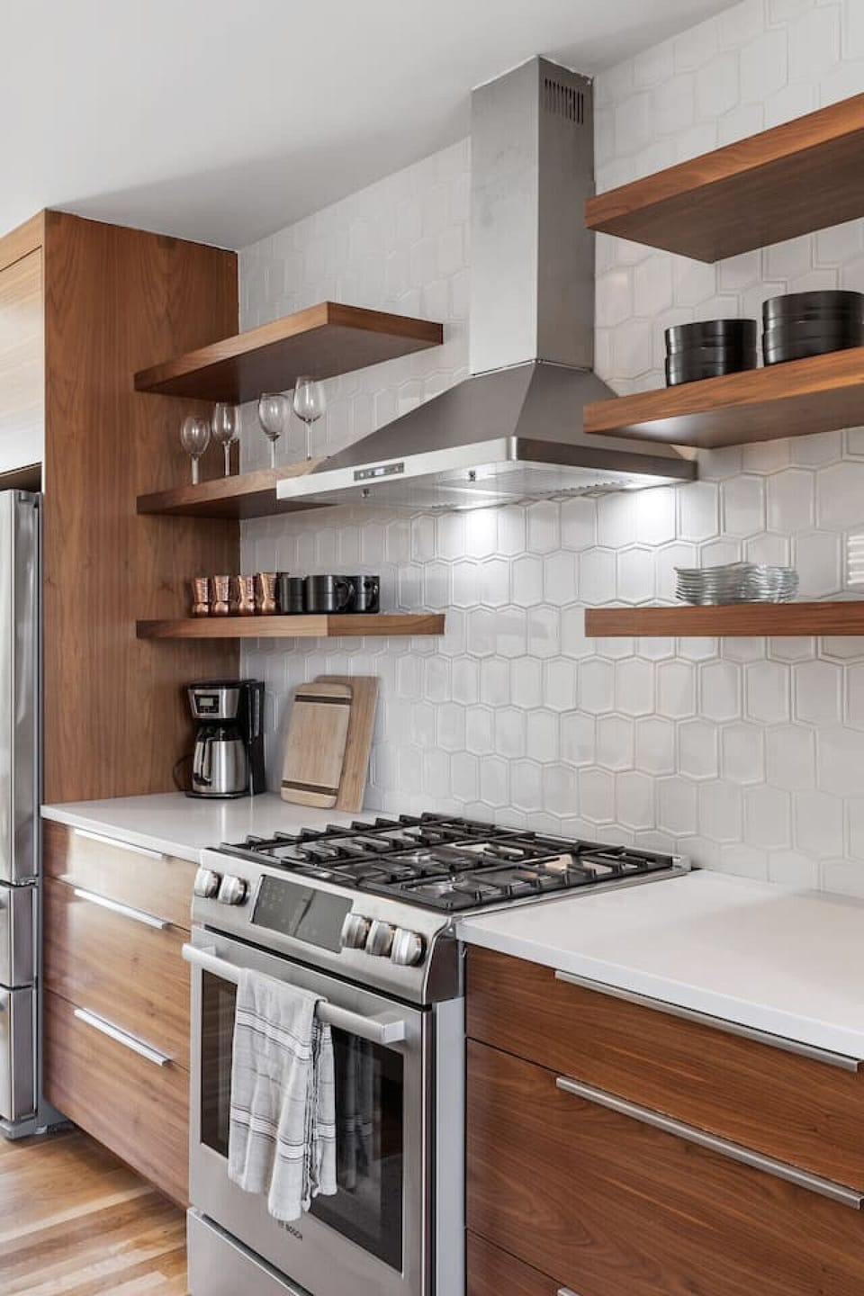 Fully-stocked, modern kitchen suitable for any chef! We provide all the essential supplies and utensils you'll need for your morning coffee routine and any other cooking adventures.