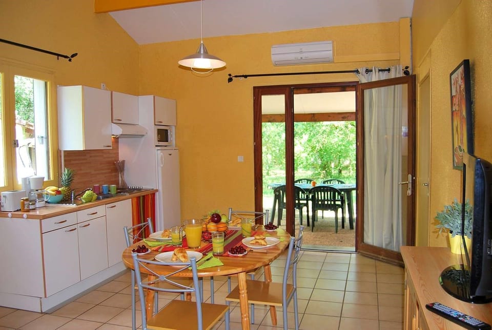Welcome to our cozy cottage in Gramat!