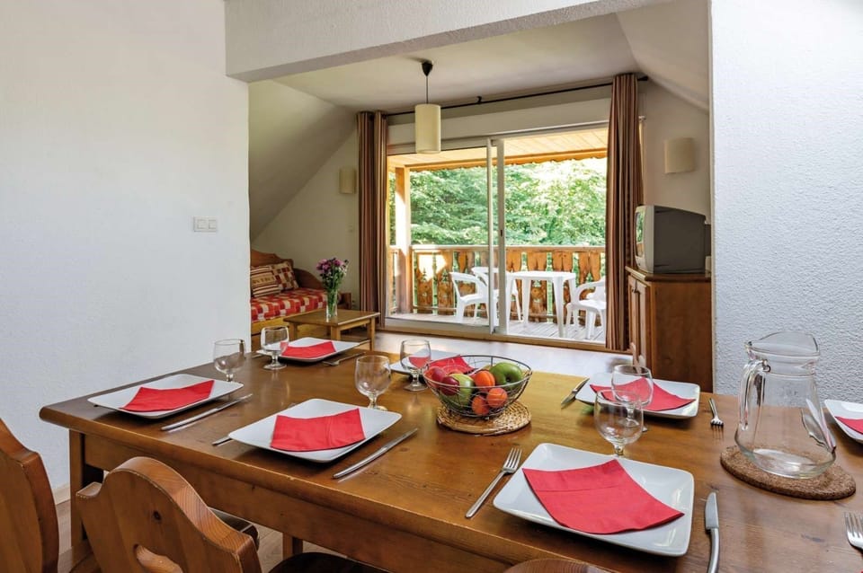 Entertain and dine at the dining table.