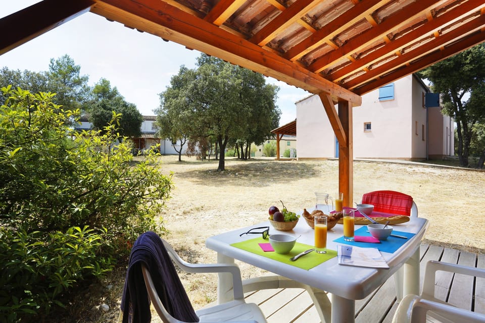 Enjoy your wine with the sunshine on your private terrace!