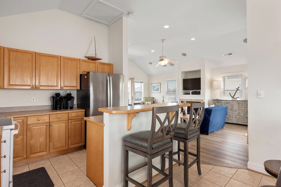 KDS9400: Duncan's Dune | Top Level Kitchen