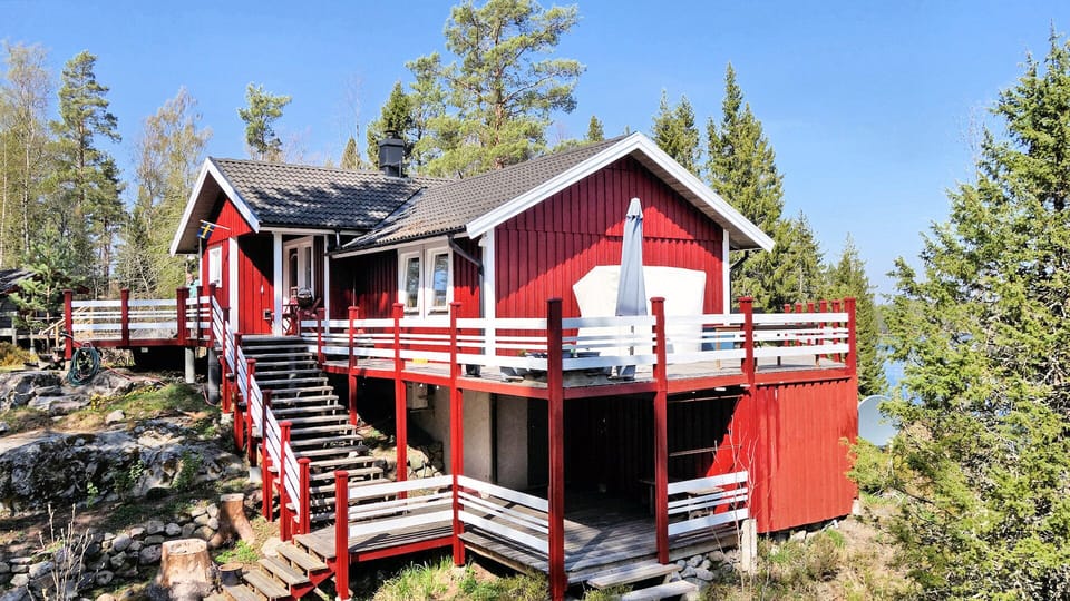 Holiday home by the lake - Tived - south side
