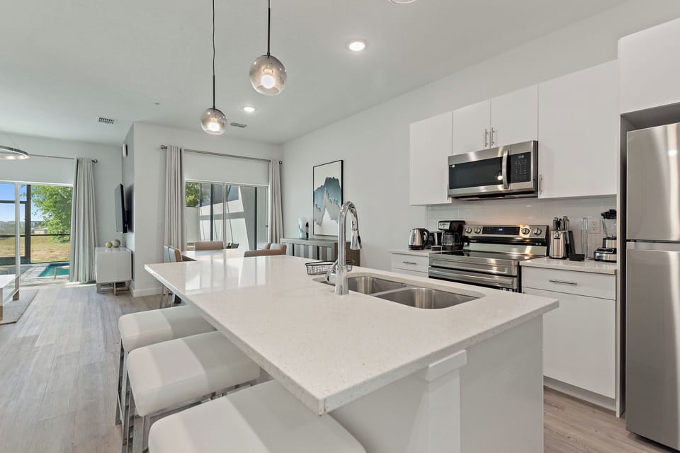 Spacious Kitchen with Modern Appliances