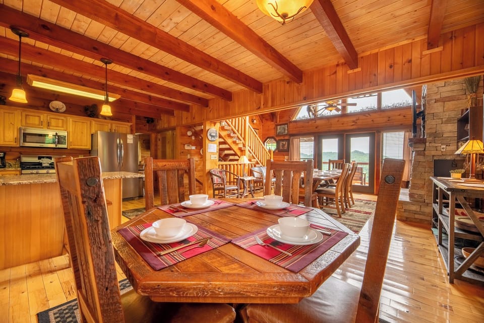Psalm 2705's inviting dining area