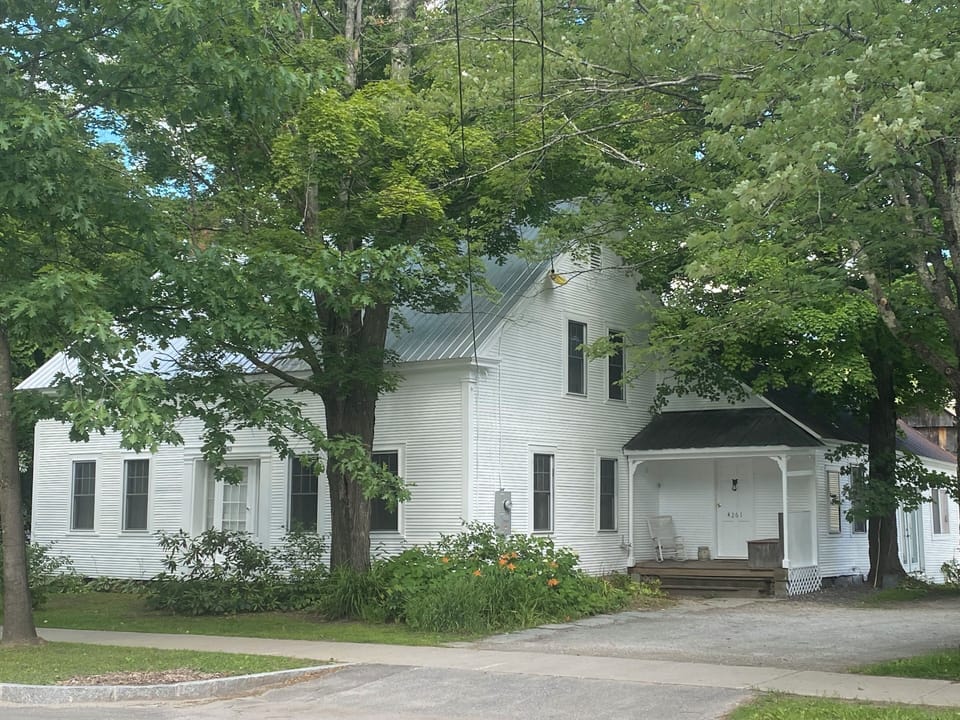 Charming village home in the heart of town - walk to shops, cafés, and local favorites right from your doorstep