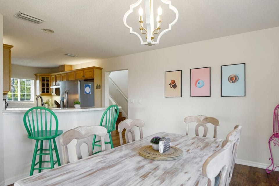 A cozy spot to dine, laugh, and unwind