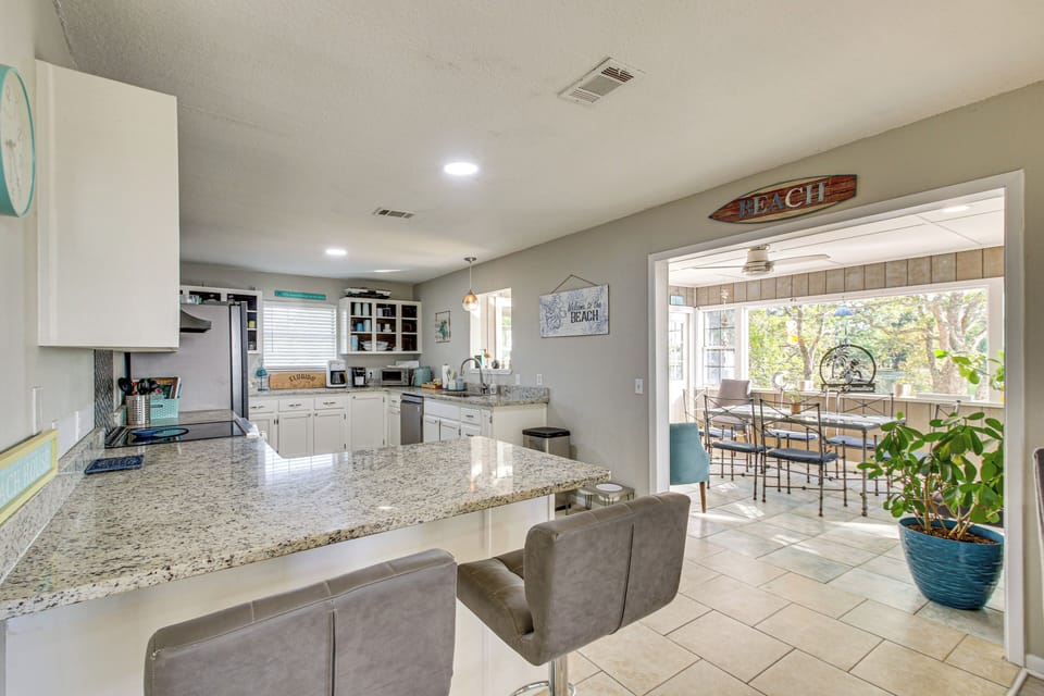Kitchen | Cooking Basics | Dishwasher | 1st Floor