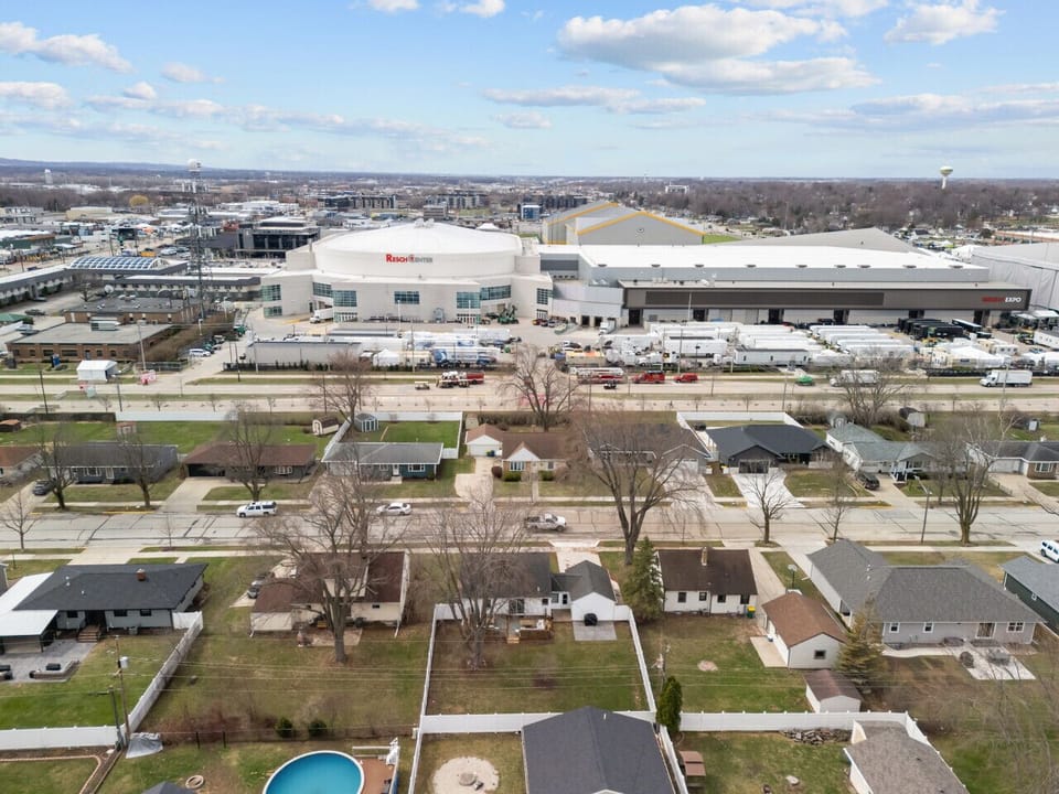 Catch the excitement — Lambeau Field and the Resch Center are just steps away!