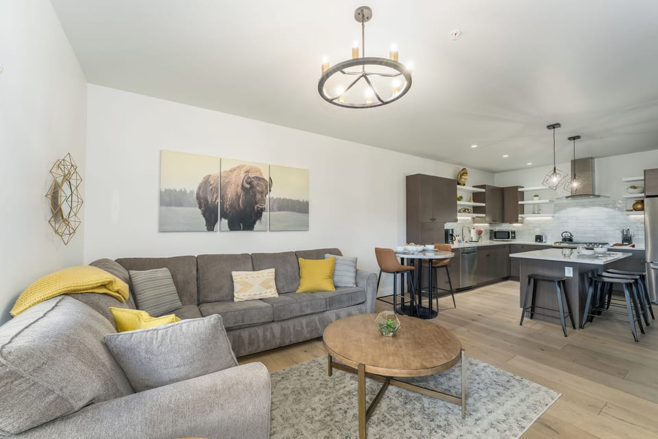 Cozy Open Floor Plan | Main Level