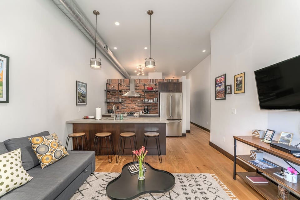 Spacious open floor plan | Main Level