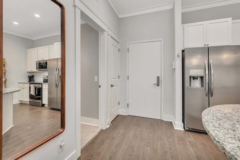 Entrance area at kitchen.