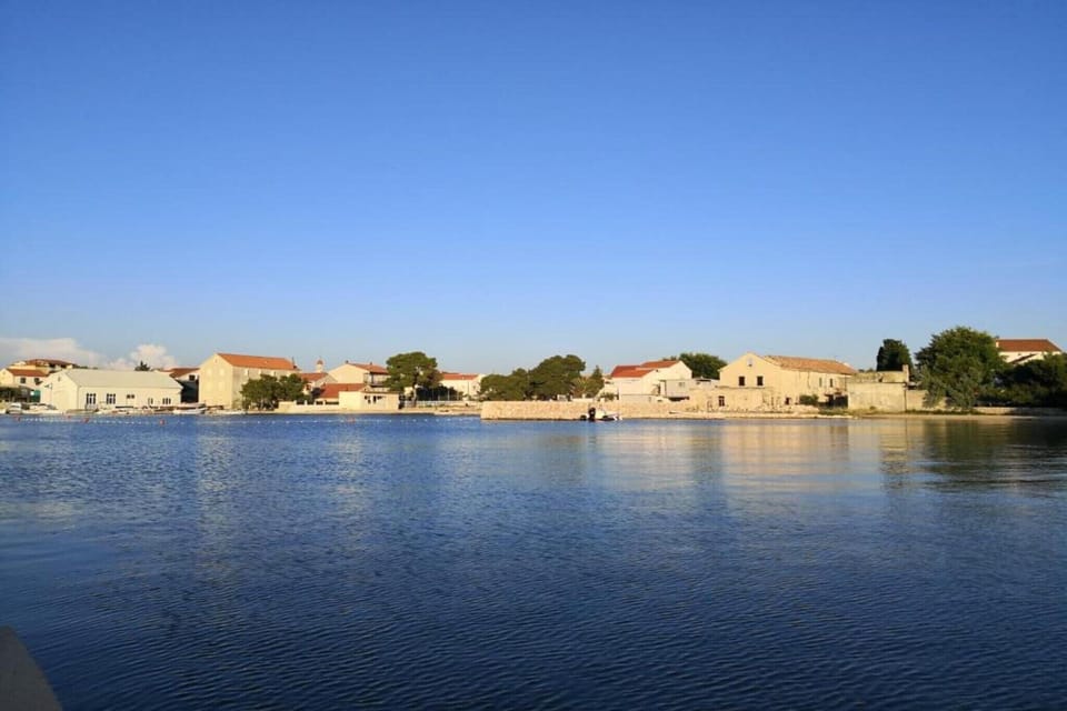 Surroundings [summer] (1-5 km)