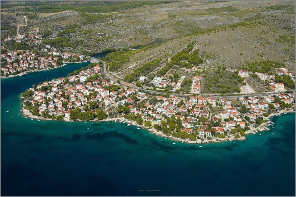 Surroundings [summer] (1-5 km)