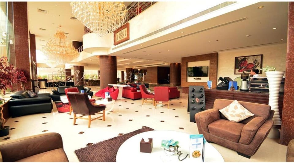 Entrance / Reception