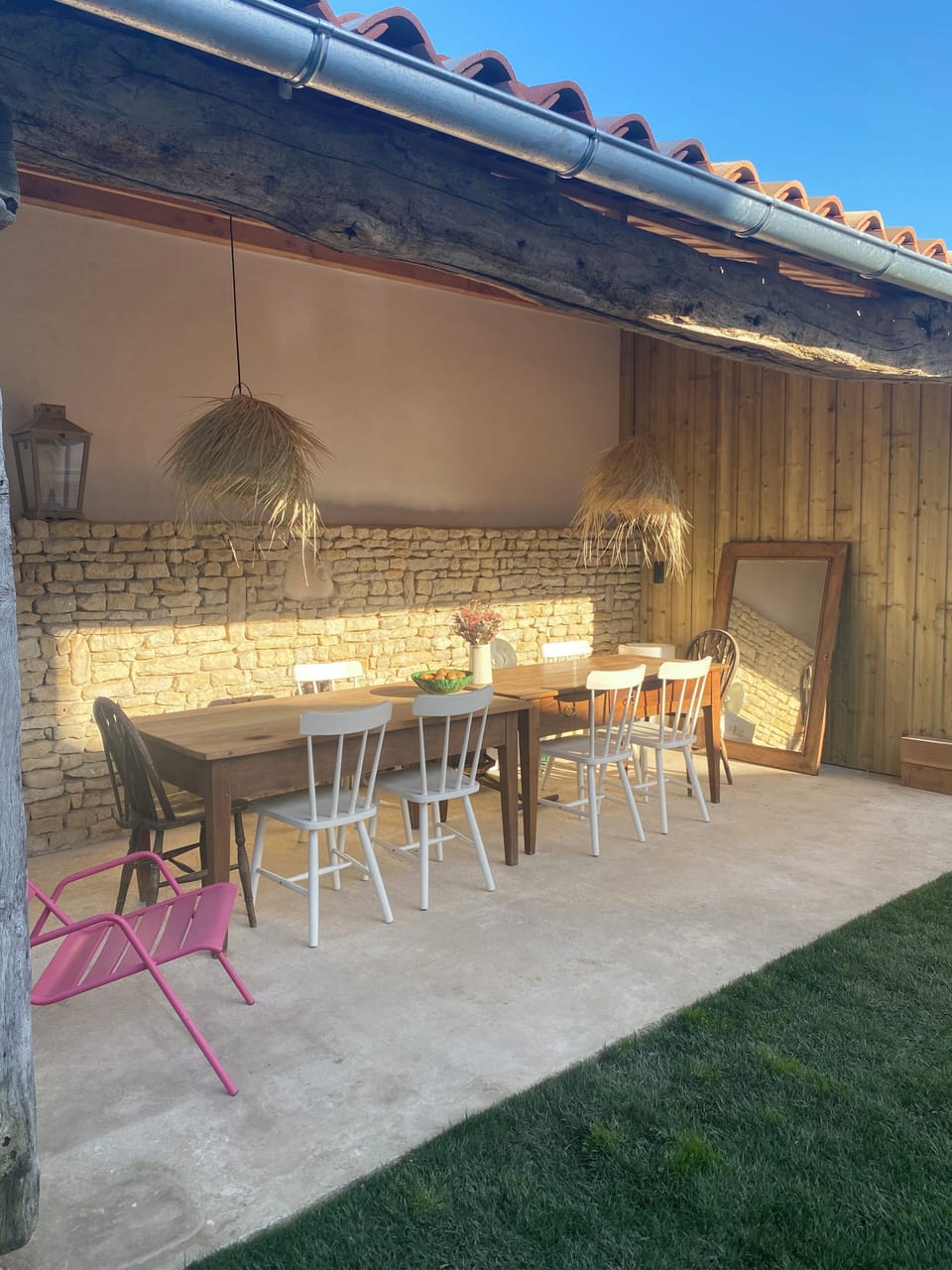 Outdoor dining