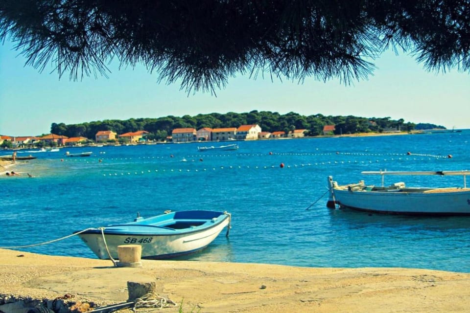 Surroundings [summer] (1-5 km)