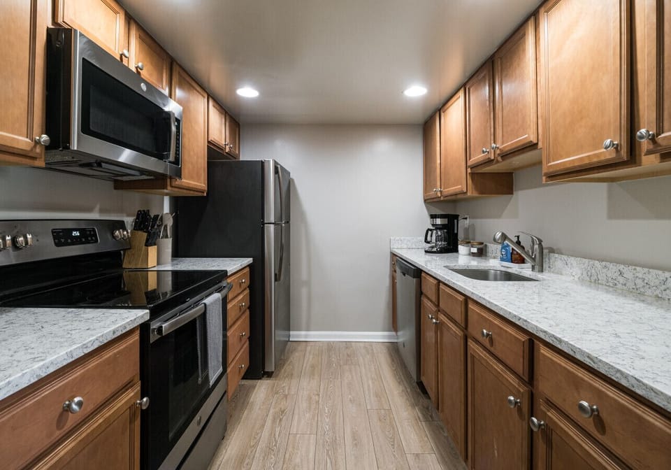 Whether it’s a quick snack or a family dinner, this kitchen is fully equipped to make cooking feel effortless and enjoyable.