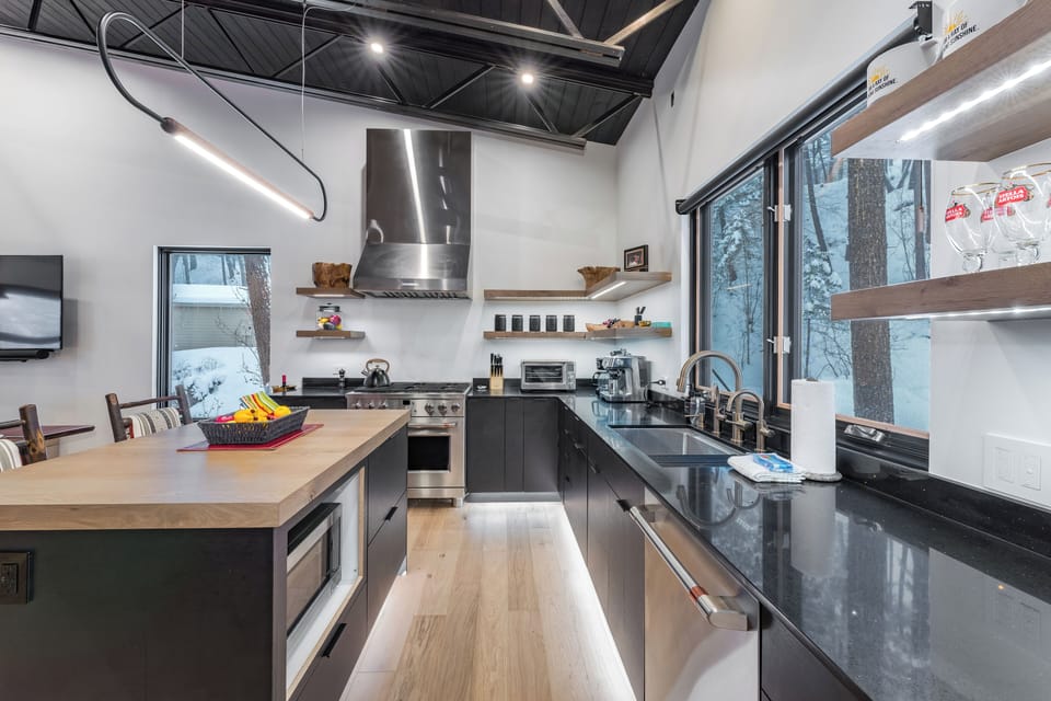 Fully Equipped Kitchen with High End Stainless Steel Appliances | Upper Level