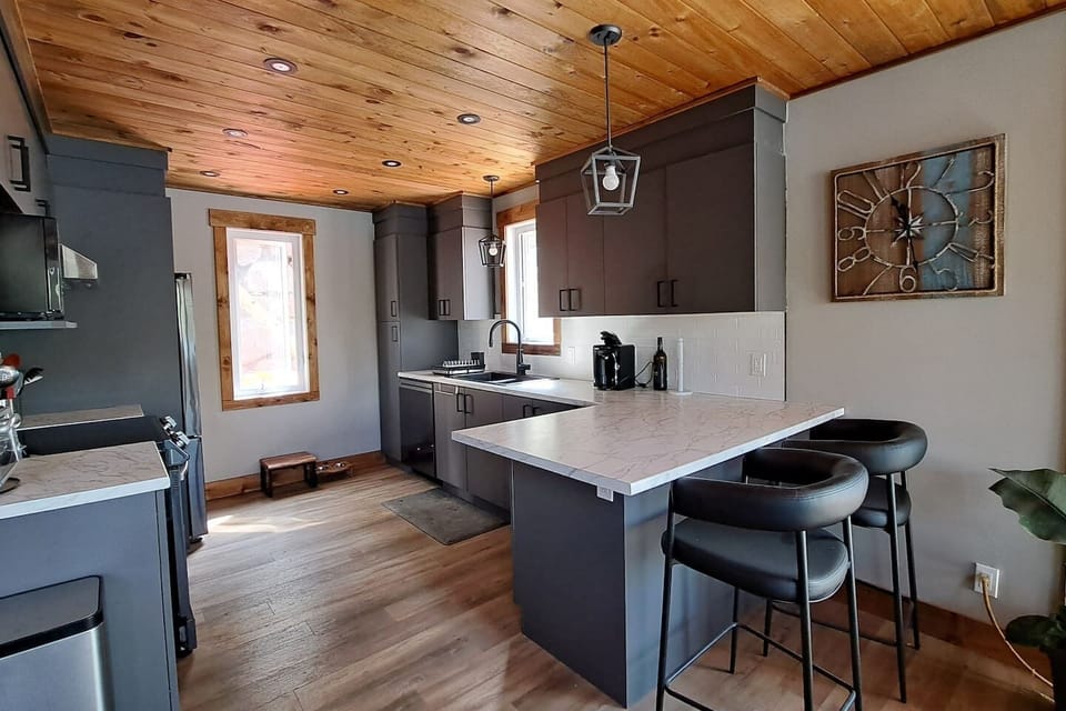 Spacious fully equipped Kitchen