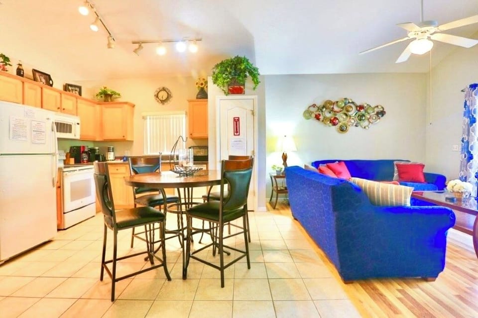 Sitting area is off the kitchen/breakfast space