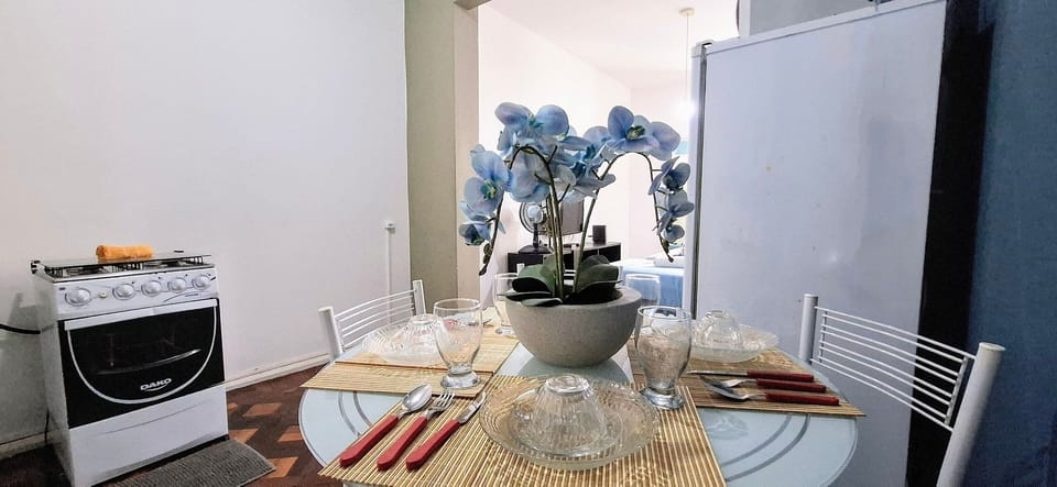 Kitchen or kitchenette,Dining area