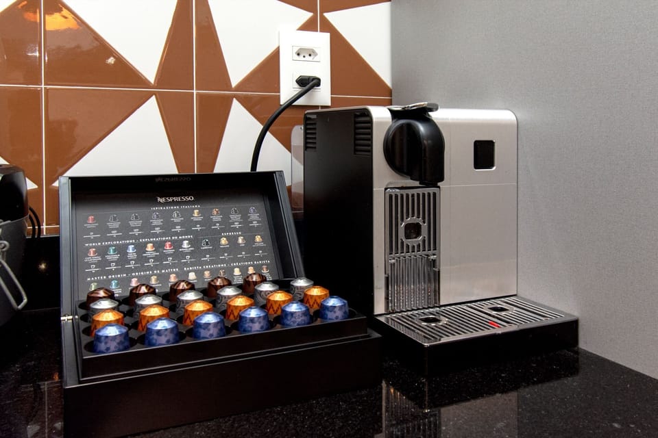 Communal kitchen,Kitchen or kitchenette