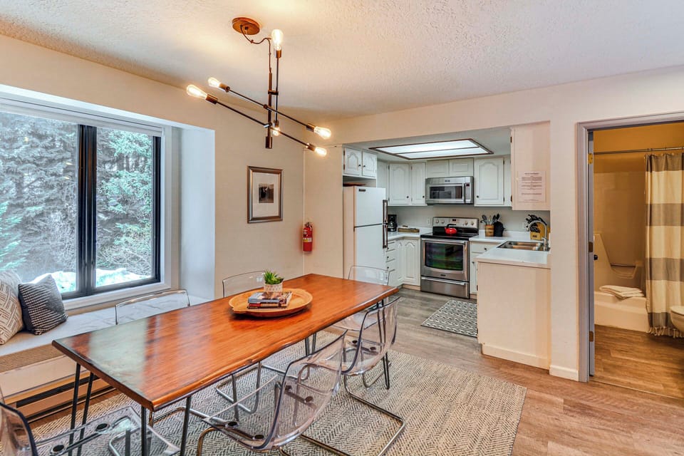 Dining Area/Kitchen | Main Level | Open Floor Plan | Electric Heating