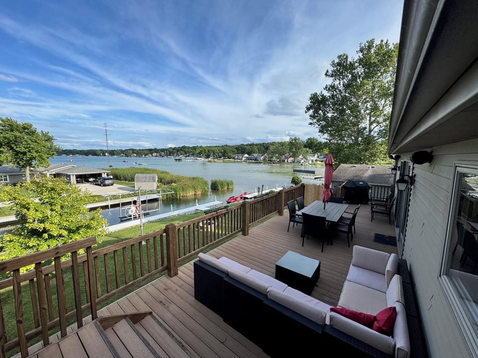 Plenty of room to entertain. 