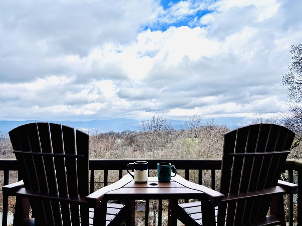 Enjoy the view of three states from our balcony, nearly 5,000ft in the air!