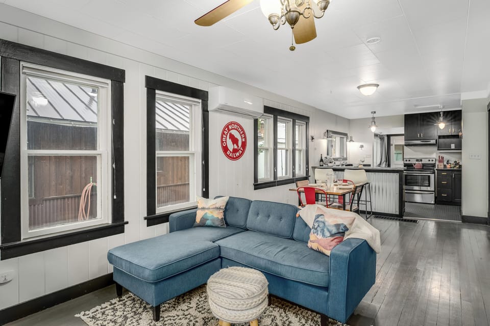 Open Living Space | Main Level