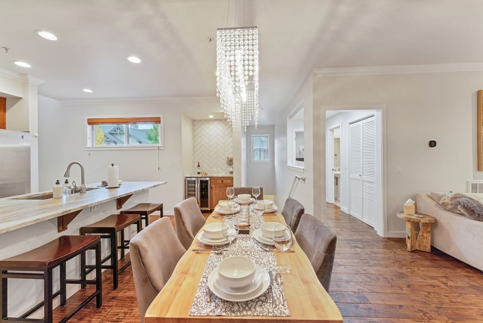 Seating for 6 at the Dining Room Table | Main Level