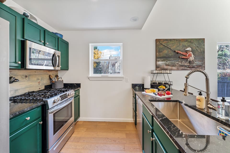 Fully Equipped Kitchen with Stainless Steel Appliances | Main Level