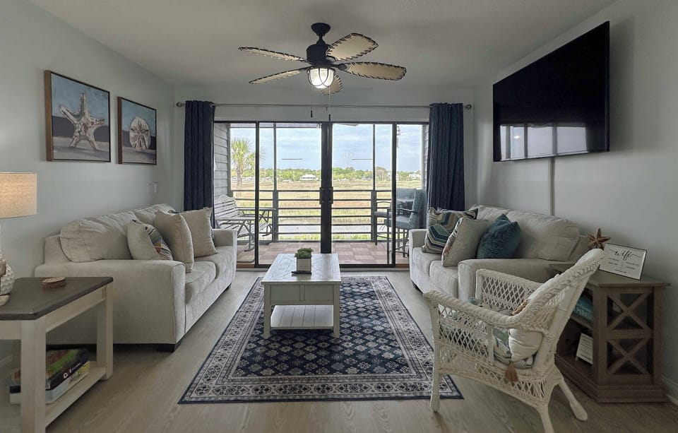 Welcome to Marshside Inn 106!A!